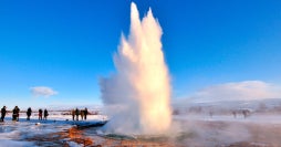 Islandia entre géiseres y cascadas
